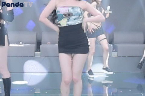 군복은 치트키 아니냐 ㄷㄷ